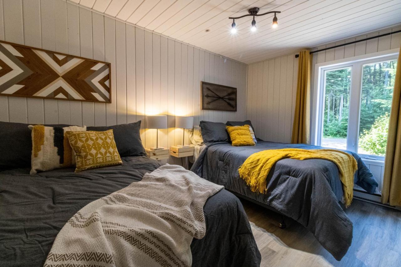 Les Chalets Tourisma - Chalet Dans Les Bois Avec Lac Prive - Le Colibri Saint-Raymond Eksteriør billede